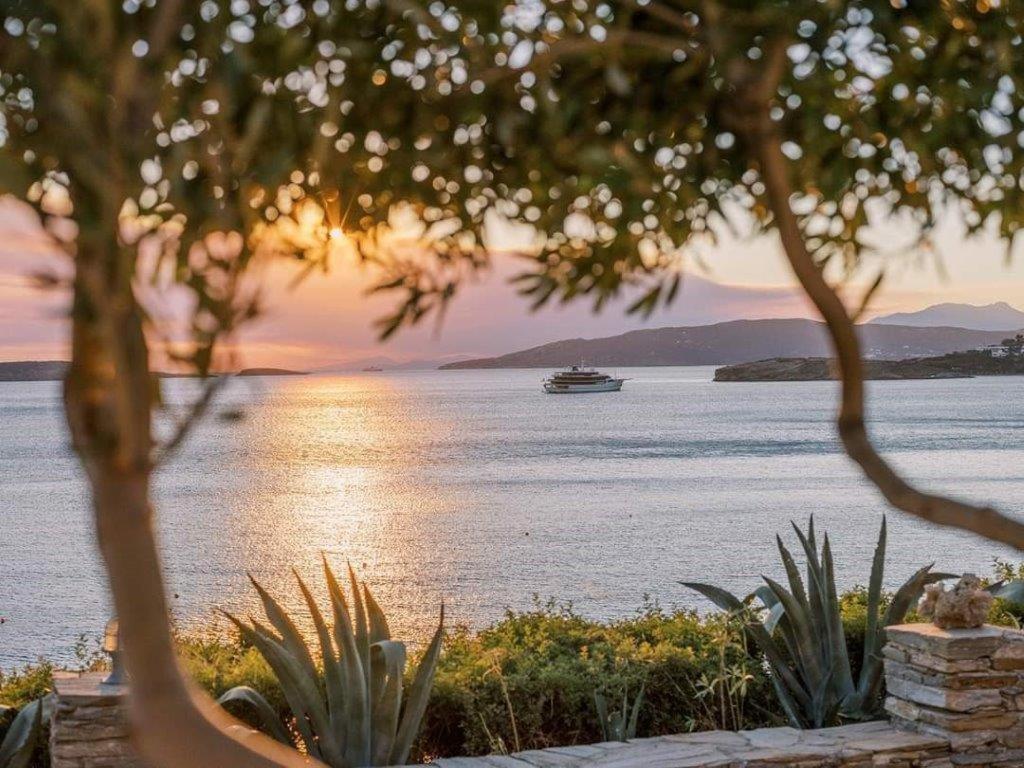 Aneroussa Beach Hotel Баці Екстер'єр фото