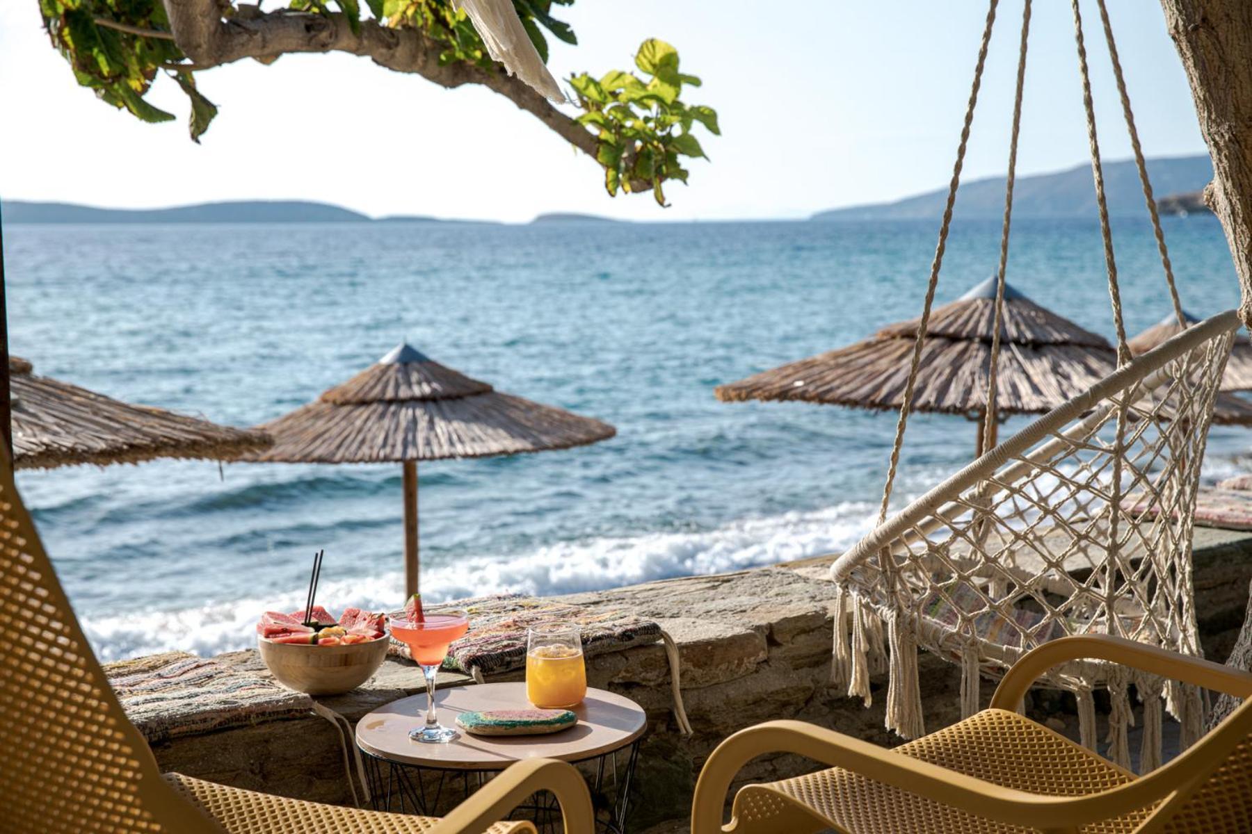 Aneroussa Beach Hotel Баці Екстер'єр фото