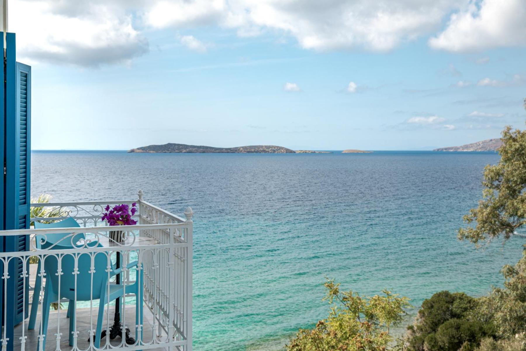 Aneroussa Beach Hotel Баці Екстер'єр фото