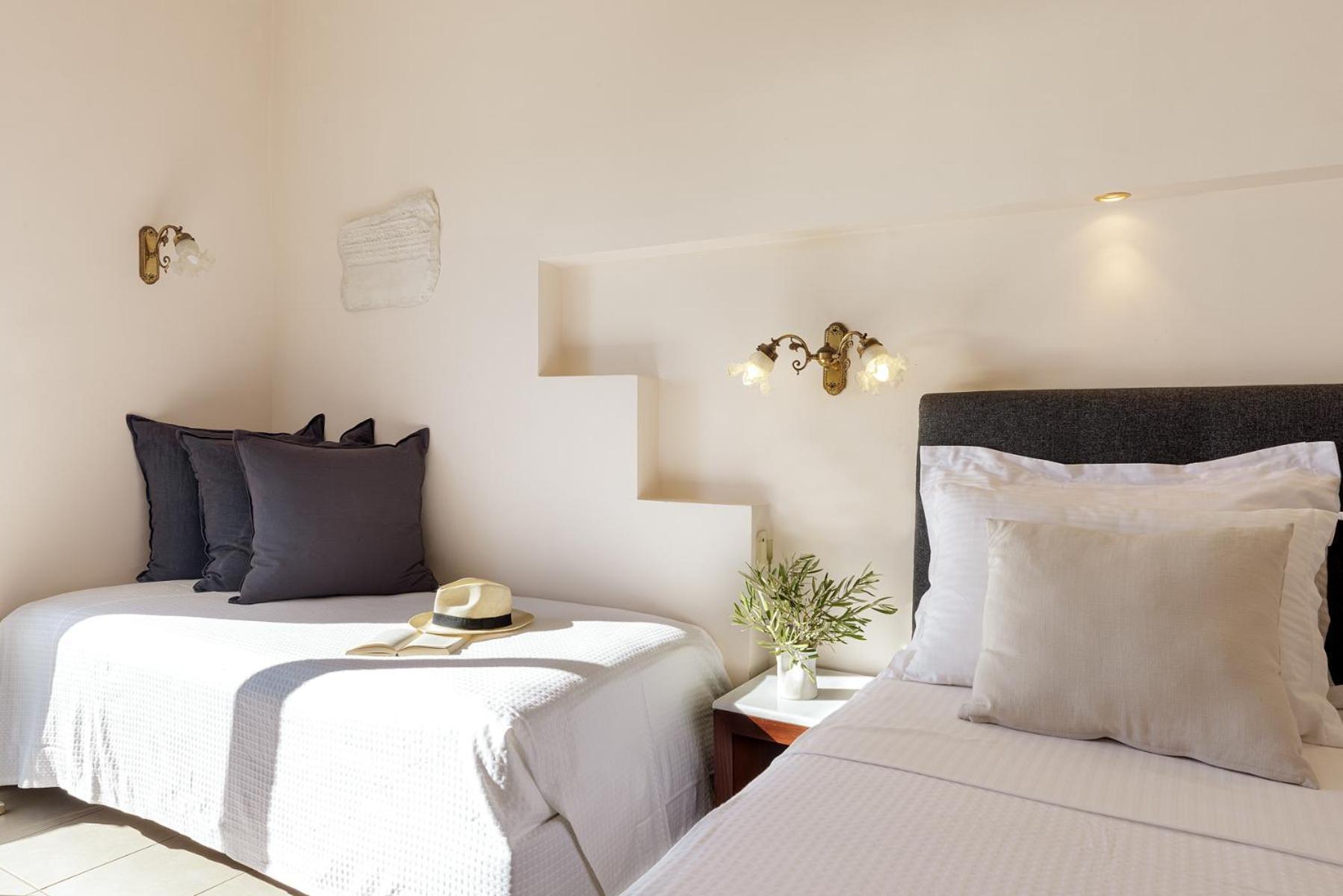 Aneroussa Beach Hotel Баці Екстер'єр фото