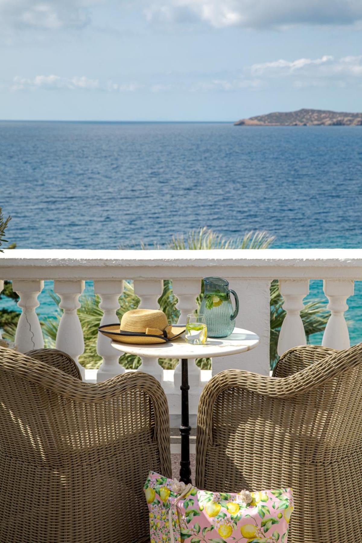 Aneroussa Beach Hotel Баці Екстер'єр фото