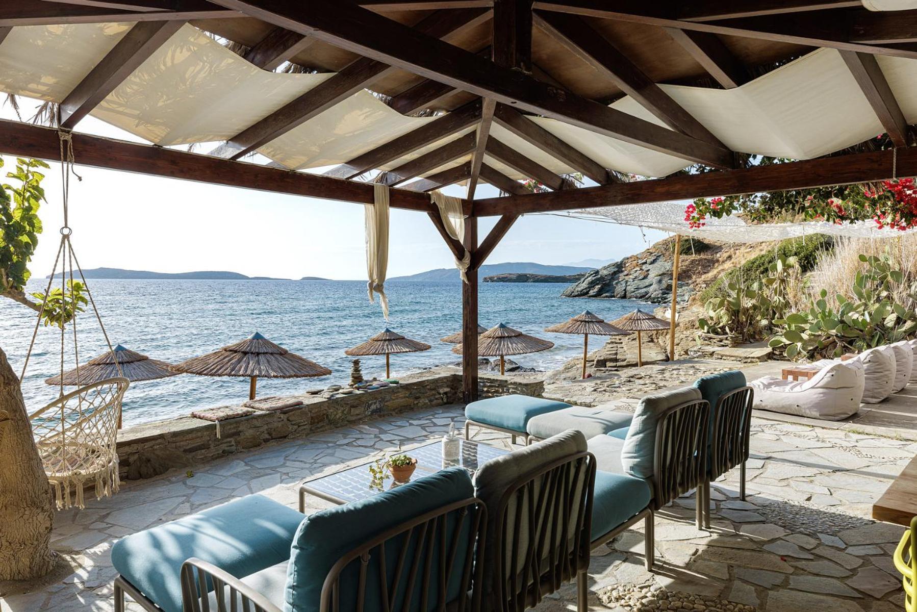 Aneroussa Beach Hotel Баці Екстер'єр фото