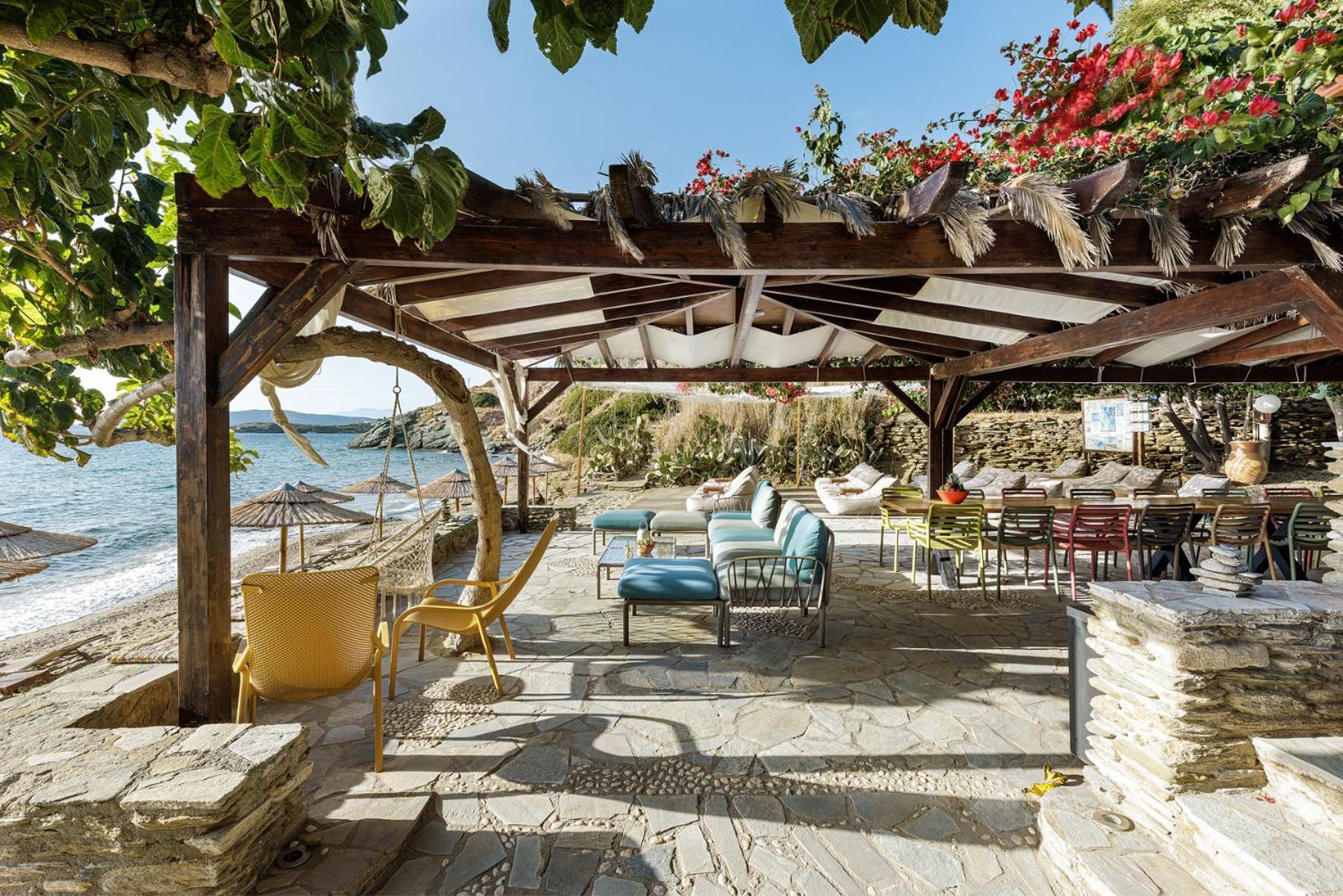 Aneroussa Beach Hotel Баці Екстер'єр фото