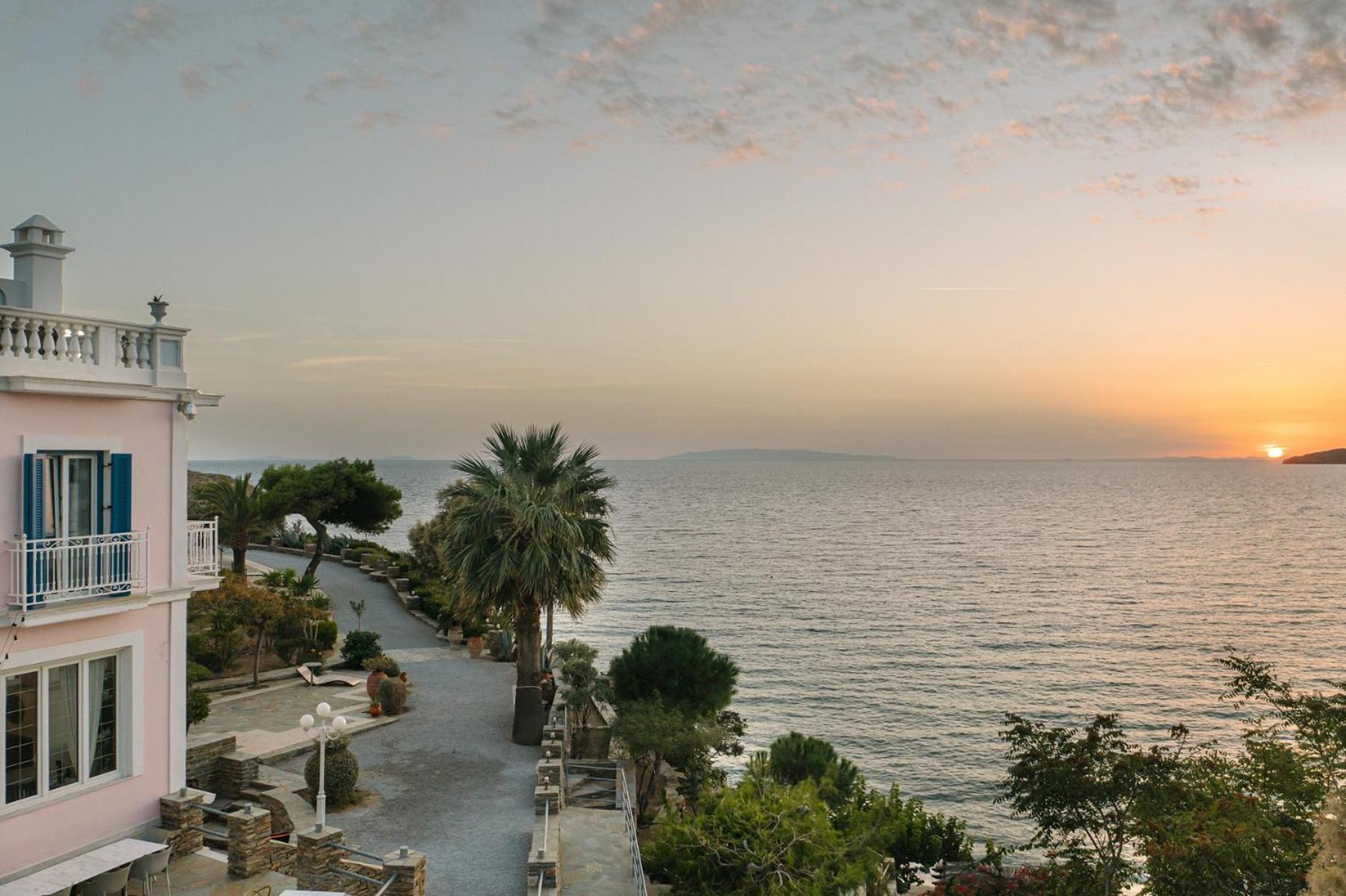 Aneroussa Beach Hotel Баці Екстер'єр фото