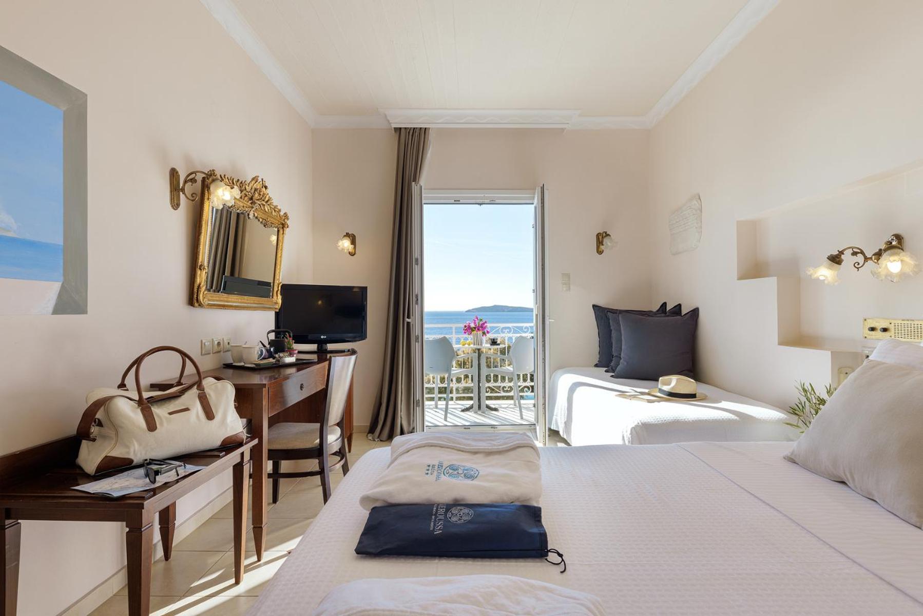 Aneroussa Beach Hotel Баці Екстер'єр фото